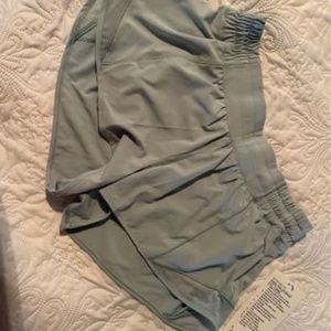 Lululemon Hotty hot shorts NWT